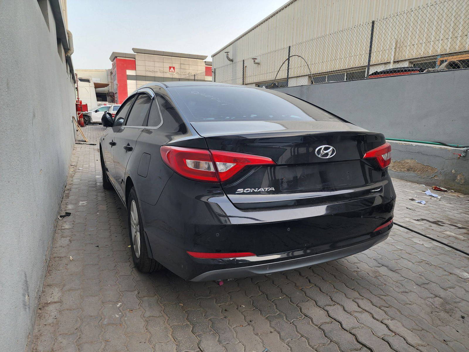 2016 HYUNDAI SONATA — 141281 KM — Lot 192274 — Souq - Marhaba Auctions Used Cars - Image 6