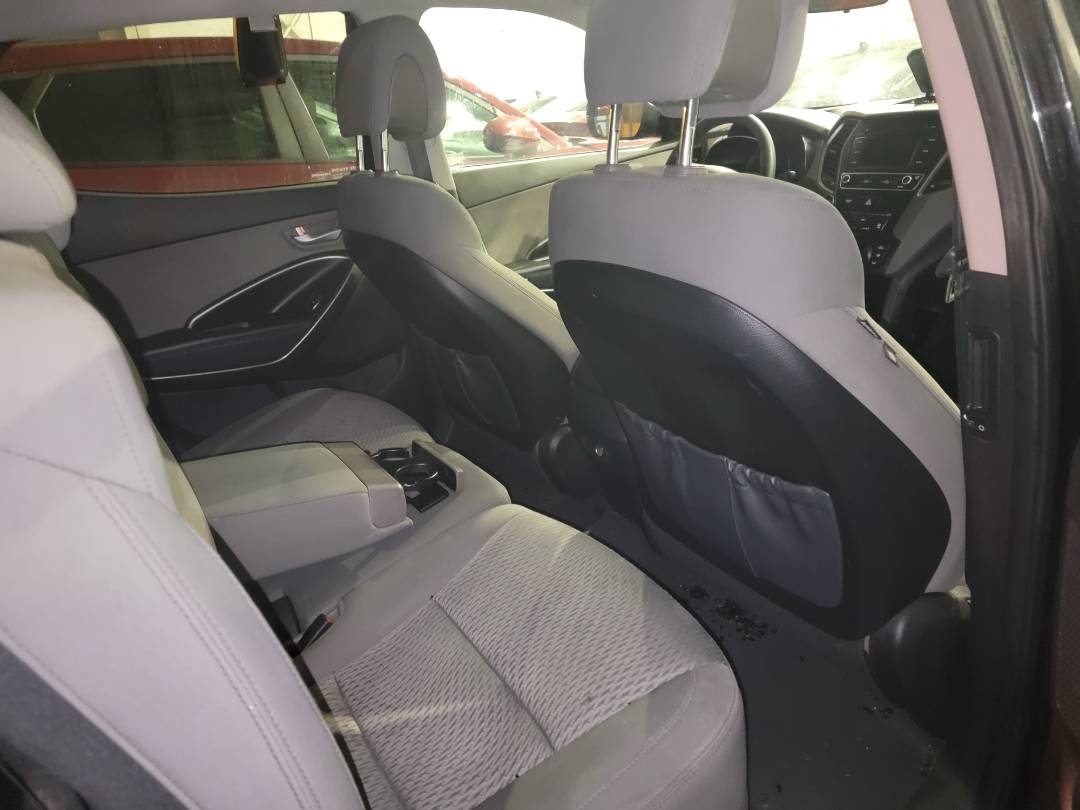 2017 HYUNDAI SANTA FE — 112060 Miles — Lot 67186363 - Marhaba Auctions Used Cars - Image 5