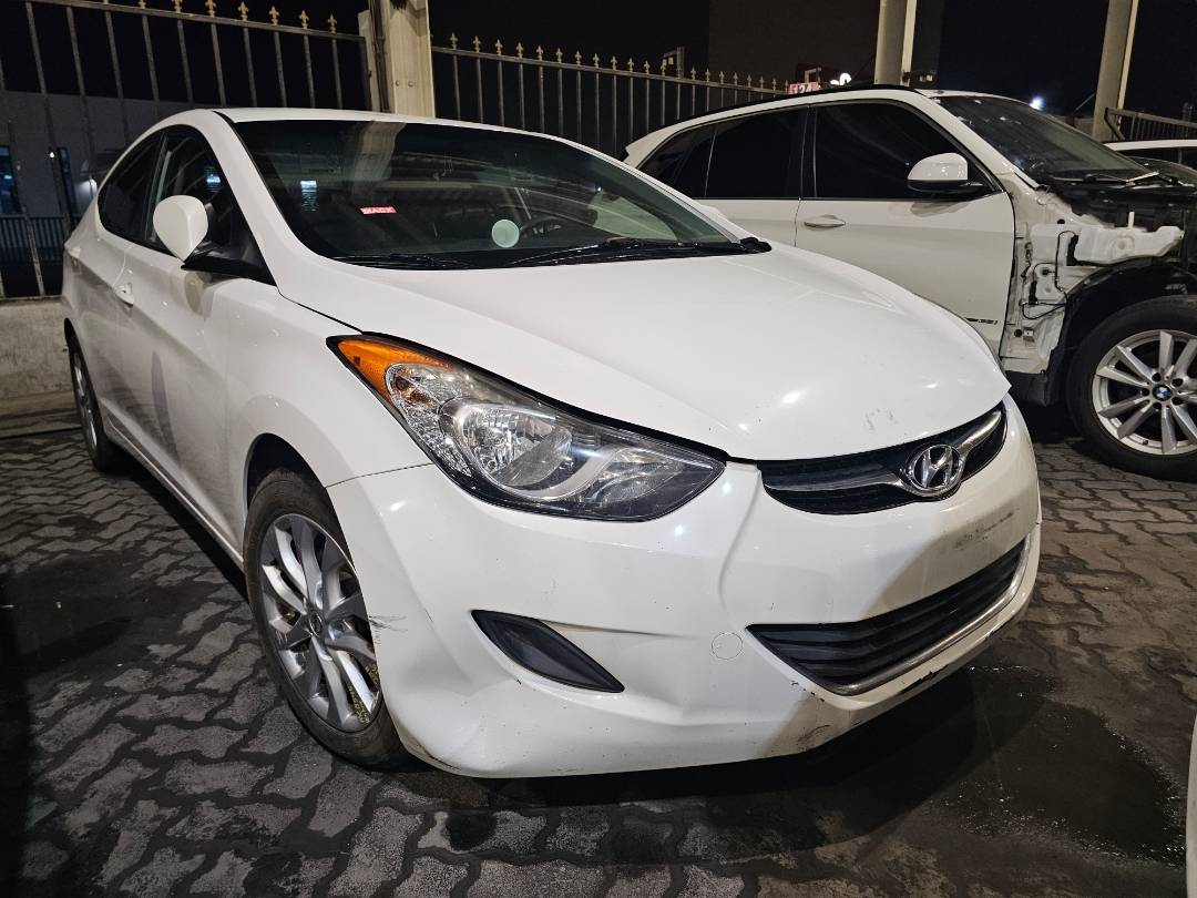 2013 HYUNDAI ELANTRA — 180969 KM — Lot H391370 — Main - Marhaba Auctions Used Cars - Image 4