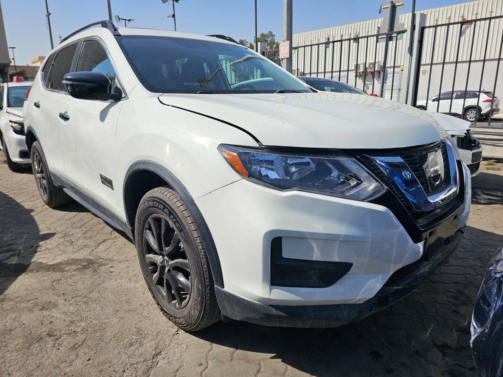 NISSAN ROGUE 2017 - Marhaba Auction Used Cars - Image 6