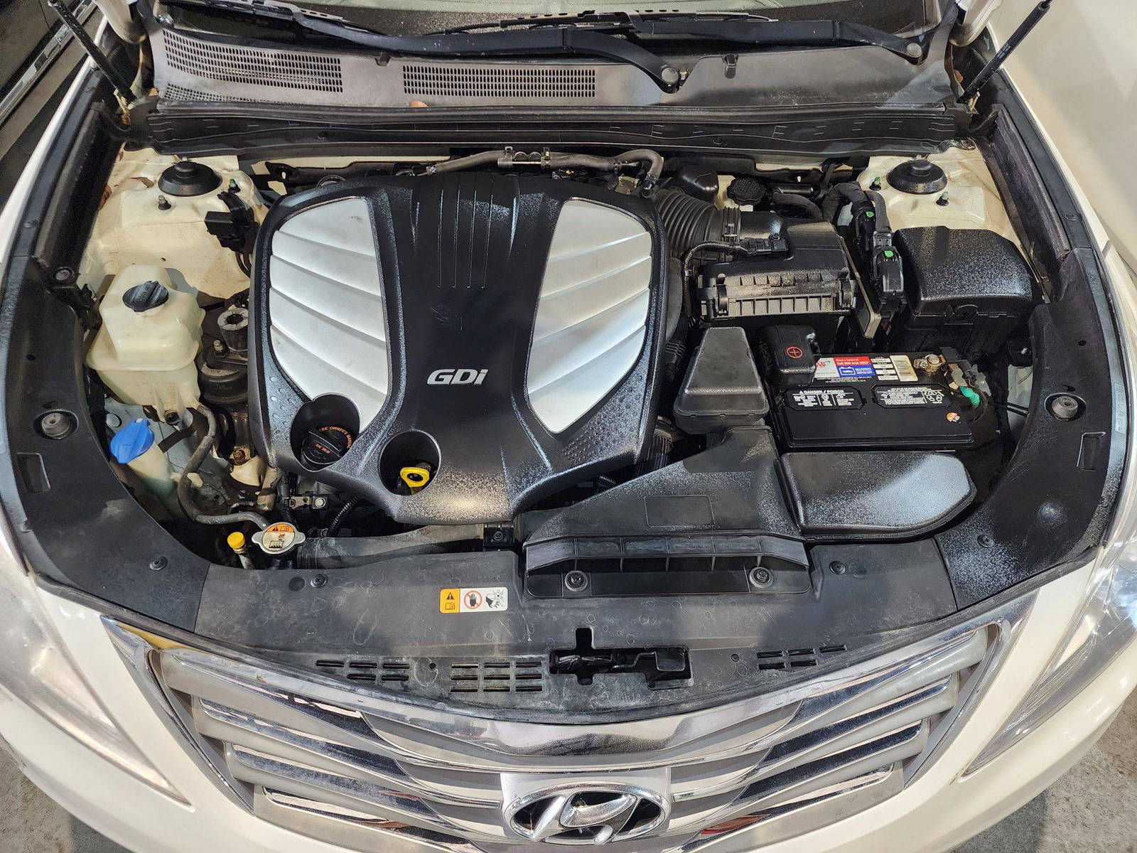 2014 HYUNDAI AZERA — 151305 Miles — Lot 125487 — Al Quoz - Marhaba Auctions Used Cars - Image 13