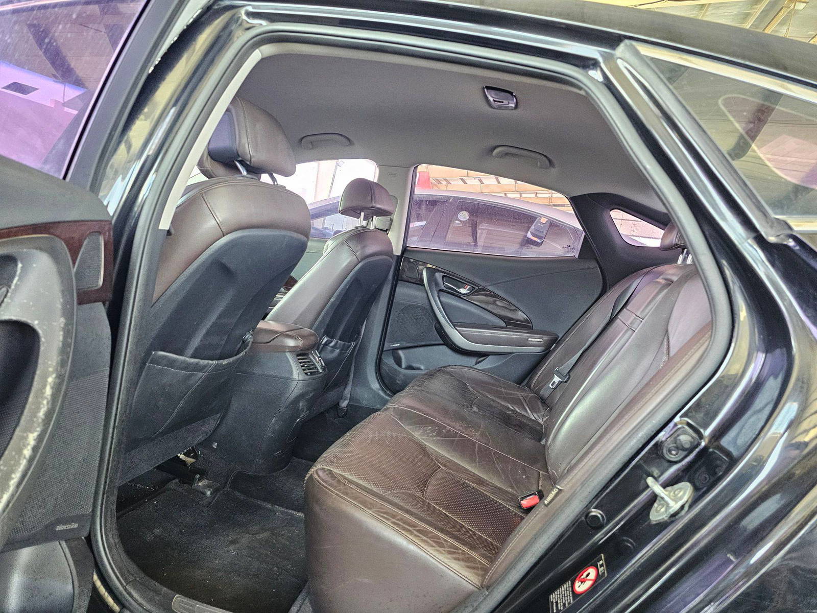 HYUNDAI GRANDEUR 2011 - Marhaba Auction Used Cars - Image 6