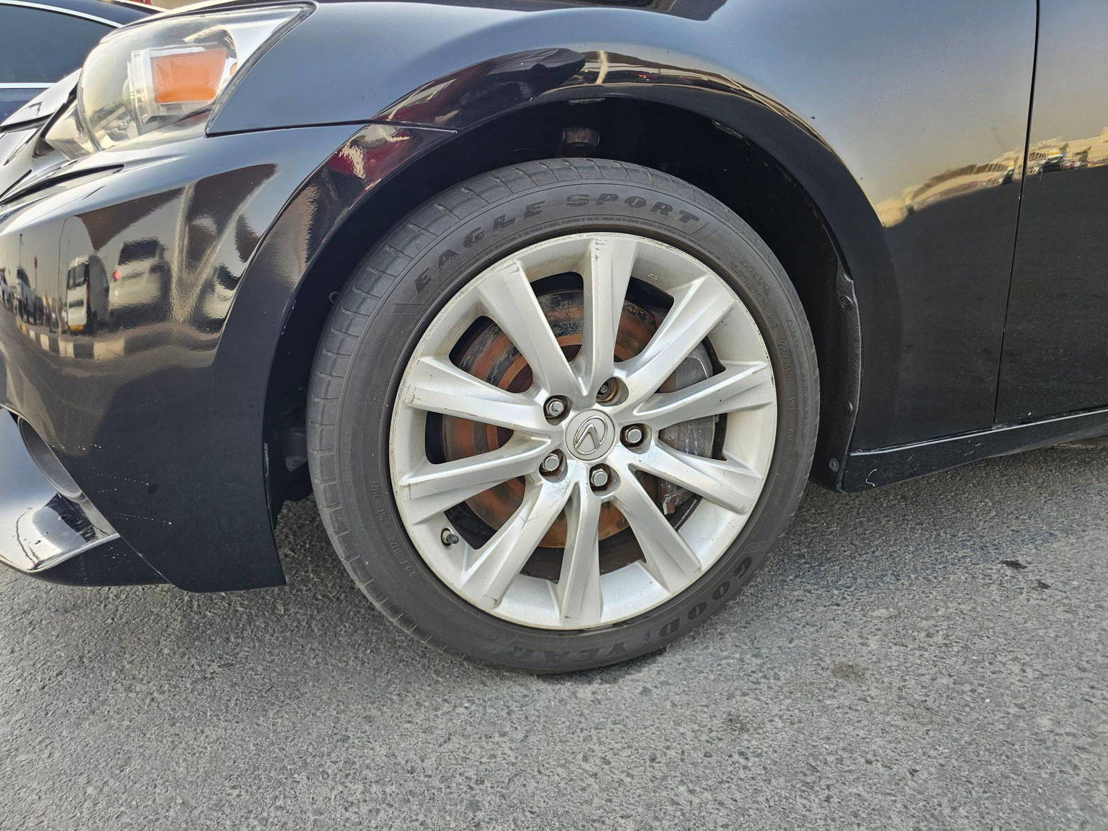 2016 LEXUS IS 200T — 187150 Miles — Lot 23G5018446 — Souq - Marhaba Auctions Used Cars - Image 11