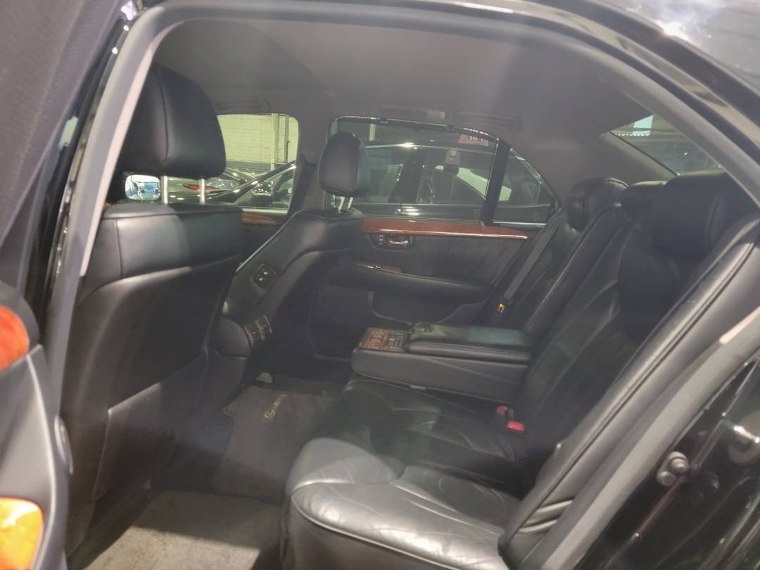 2002 LEXUS LS 430 — 158913 KM — Lot 0062730` — Main - Marhaba Auctions Used Cars - Image 7