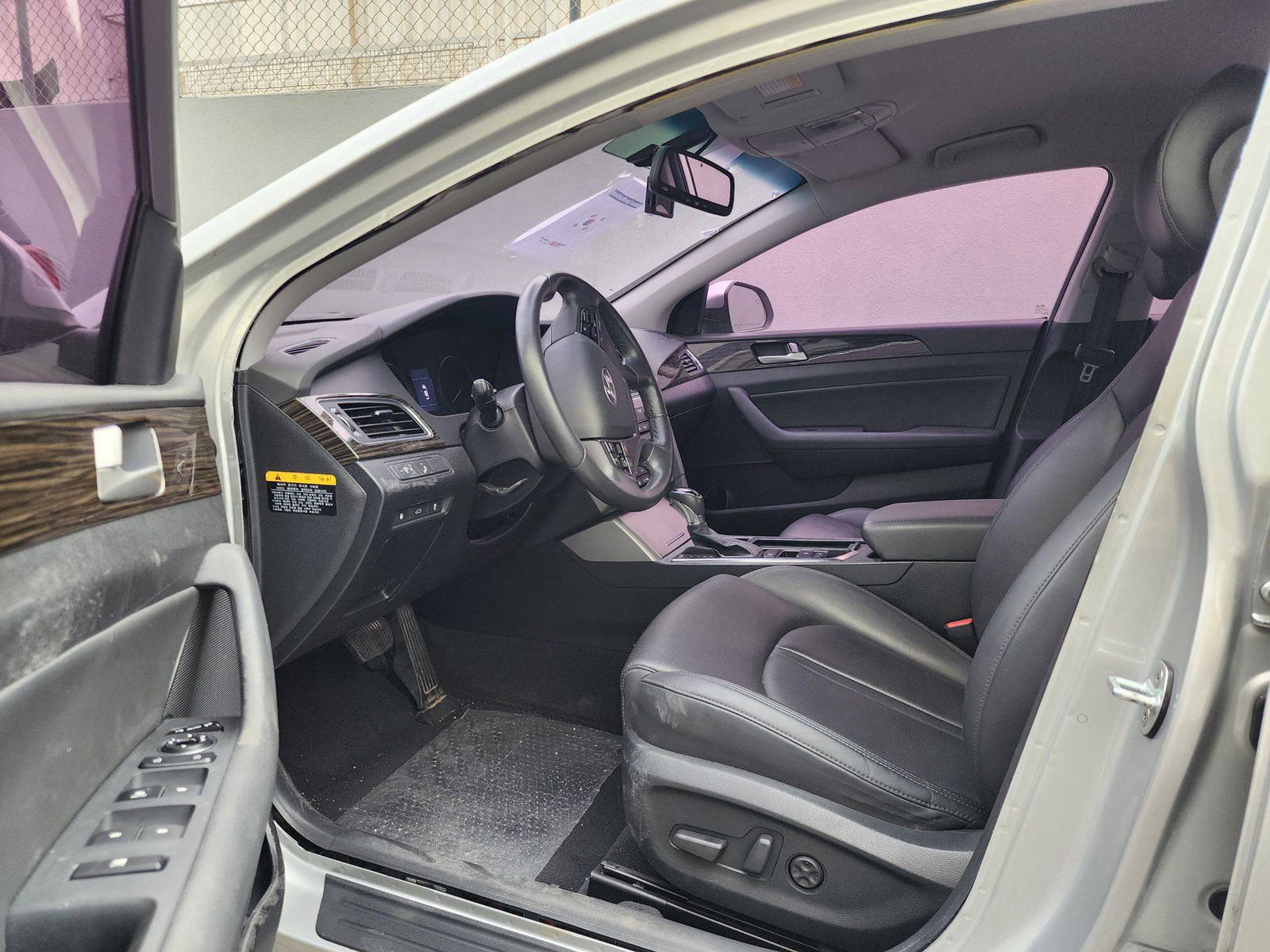 2016 HYUNDAI SONATA — 189274 KM — Lot 215802 — Al Quoz - Marhaba Auctions Used Cars - Image 9