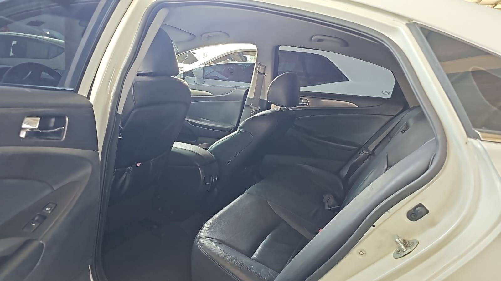 HYUNDAI SONATA 2012 - Marhaba Auction Used Cars - Image 8