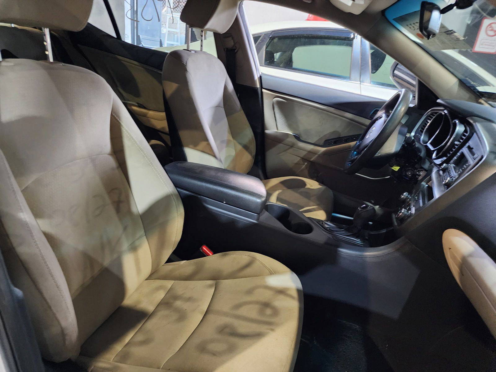 2012 KIA OPTIMA — 165697 Miles — Lot 38505233 — Al Quoz - Marhaba Auctions Used Cars - Image 9