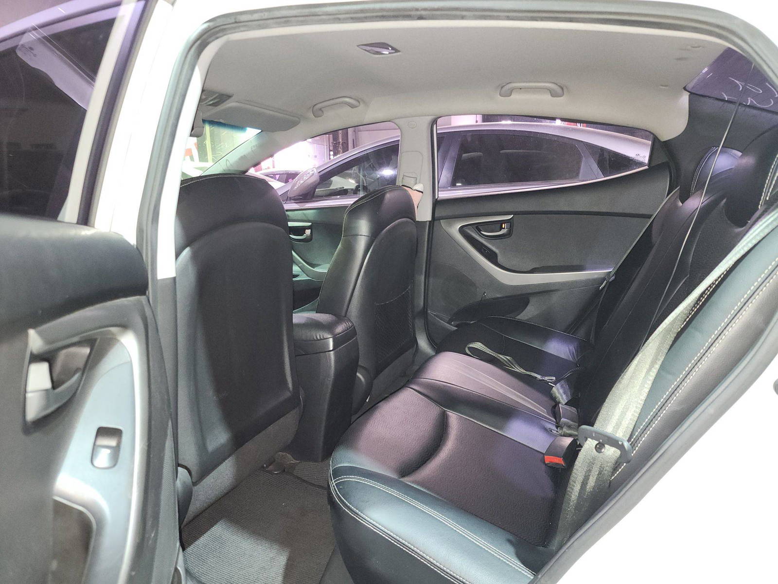 2012 HYUNDAI AVANTE — 132971 KM — Lot 264535 — Al Quoz - Marhaba Auctions Used Cars - Image 7