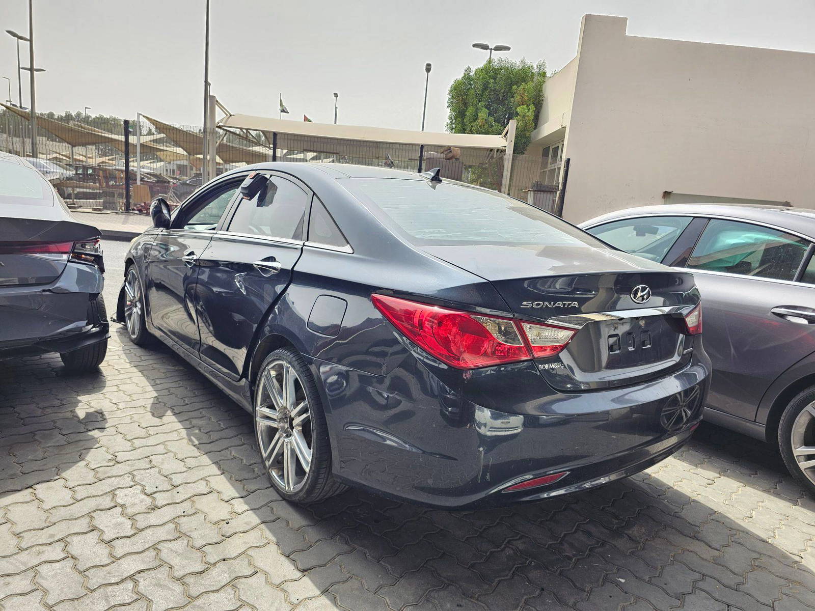 2012 HYUNDAI SONATA — 168949 Miles — Lot AC4CH323178 — Souq - Marhaba Auctions Used Cars - Image 4