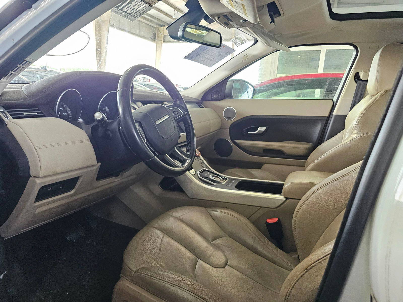 2015 LAND ROVER RANGE ROVER EVOQUE — 101893 Miles — Lot 3455494 — Souq - Marhaba Auctions Used Cars - Image 9