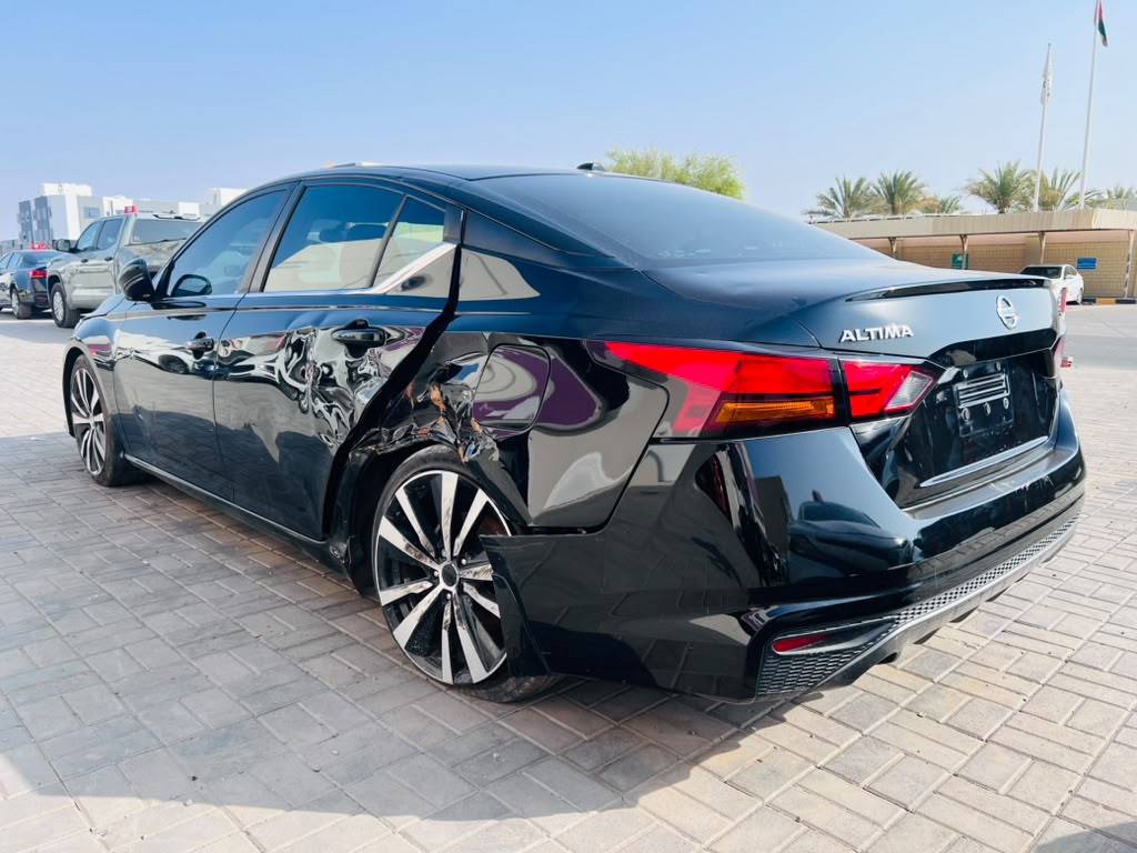2019 NISSAN ALTIMA — 187233 Miles — Lot 57374006 - Marhaba Auctions Used Cars - Image 4