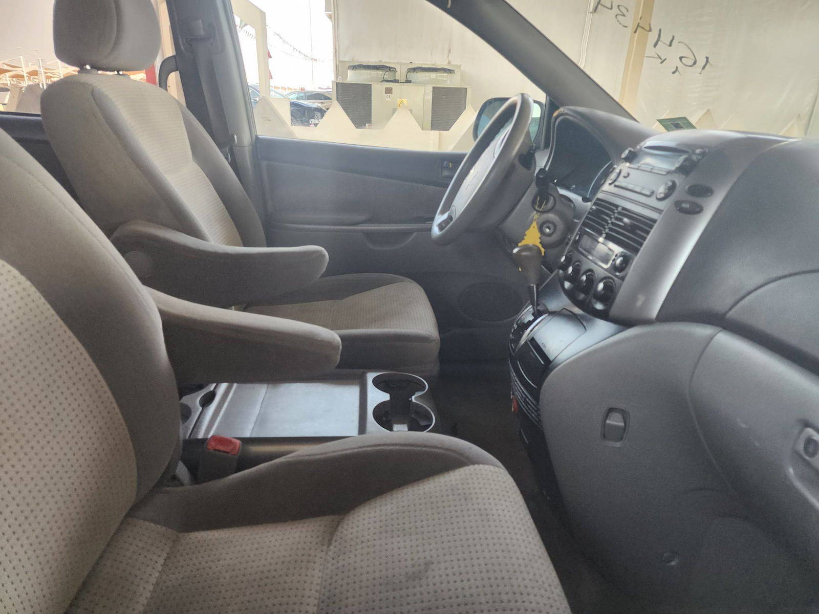 2008 TOYOTA SIENNA — 334480 Miles — Lot 63177713 - Marhaba Auctions Used Cars - Image 8
