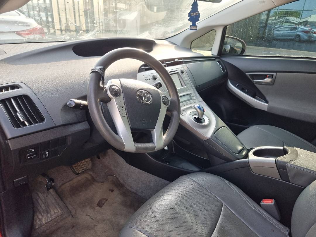 2015 TOYOTA PRIUS — 228769 Miles — Lot 215478 — Main - Marhaba Auctions Used Cars - Image 7