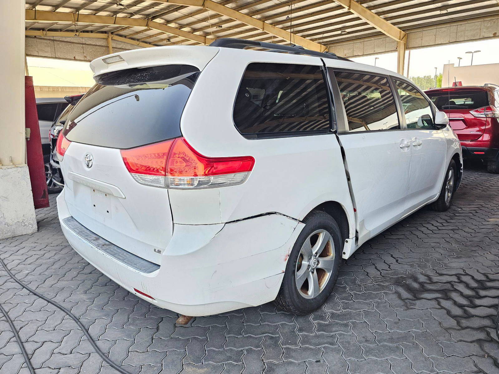 TOYOTA SIENNA 2011 - Marhaba Auction Used Cars - Image 3