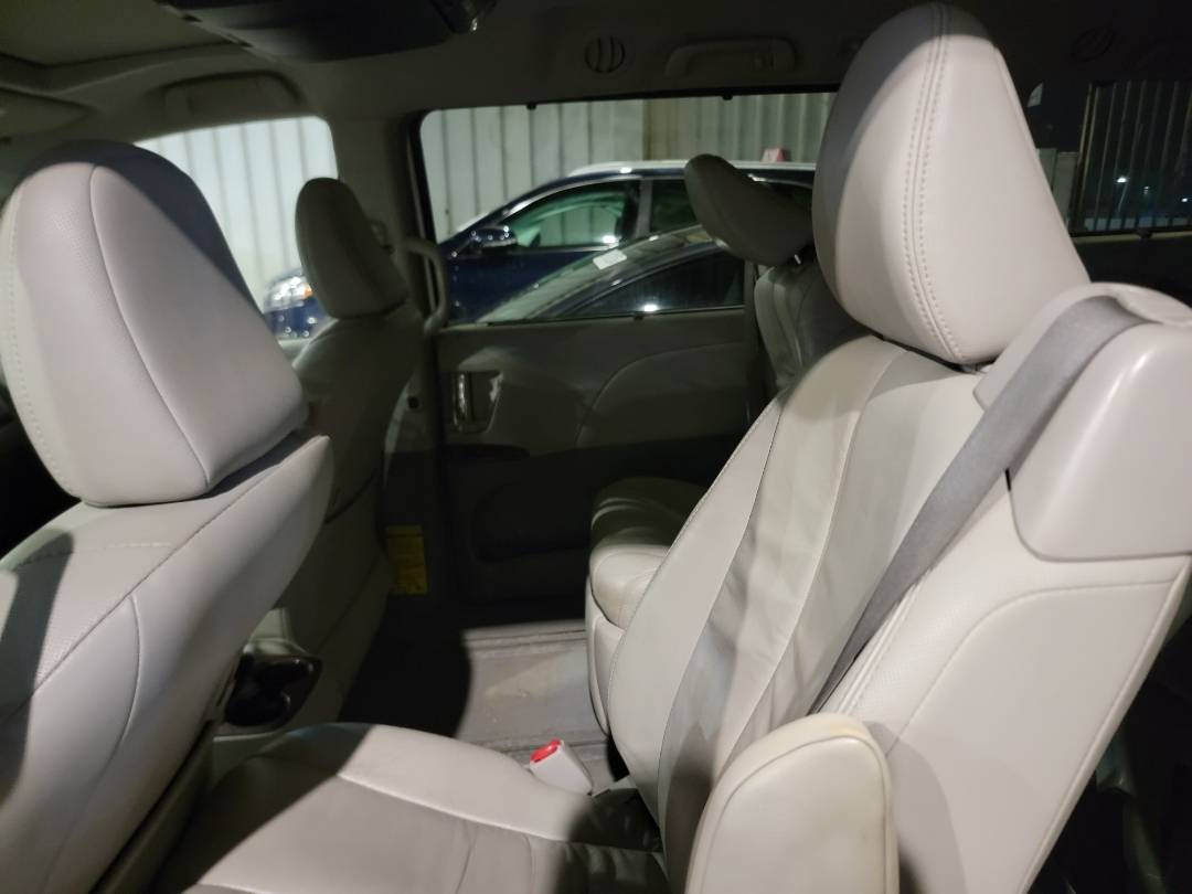 2013 TOYOTA SIENNA — 213723 Miles — Lot 2DS066134 — Souq - Marhaba Auctions Used Cars - Image 6