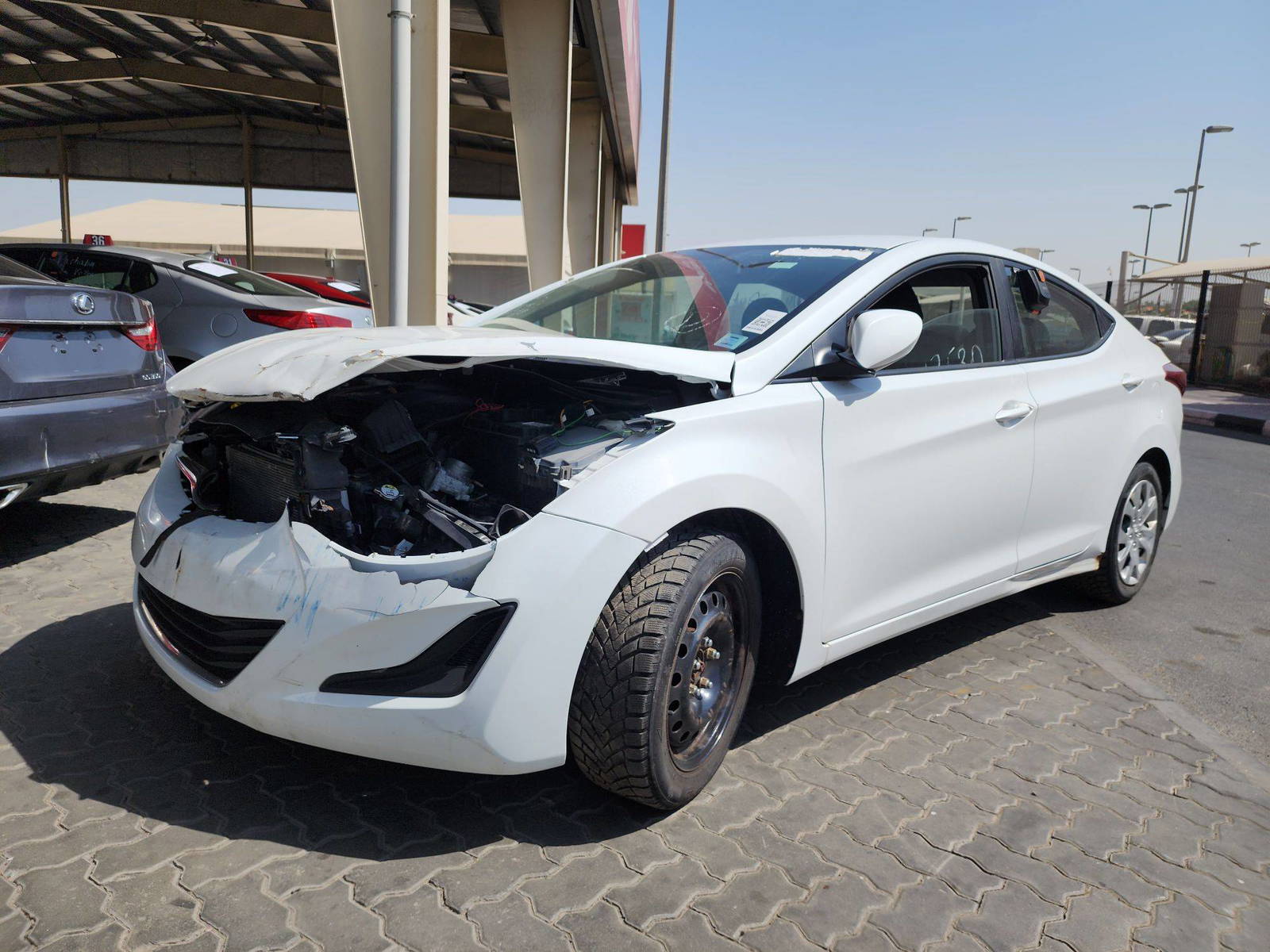 2016 HYUNDAI ELANTRA — 177530 KM — Lot 36790012 — Souq - Marhaba Auctions Used Cars - Image 5
