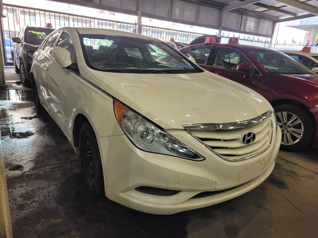 2011 HYUNDAI SONATA — 118613 Miles — Lot 64151664 — Main - Marhaba Auctions Used Cars - Image 4