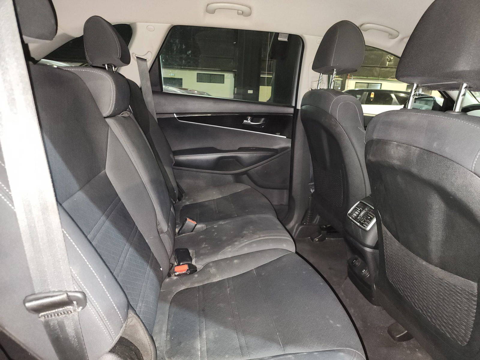 2019 KIA SORENTO — 101833 Miles — Lot 59KG490656 — Ind. 12 - Marhaba Auctions Used Cars - Image 6