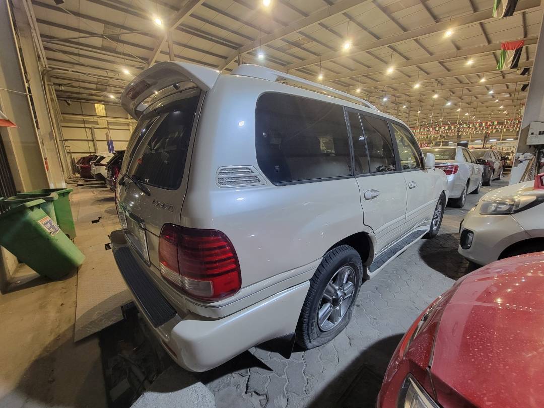 2006 LEXUS LX 470 — 199949 Miles — Lot 964006473 — Main - Marhaba Auctions Used Cars - Image 5