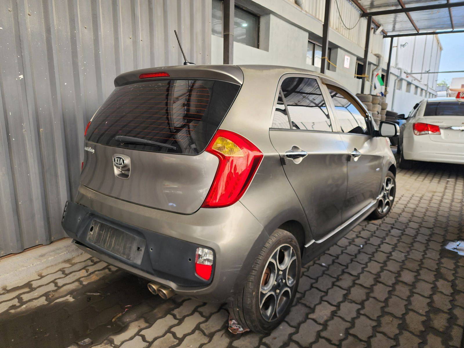 2012 KIA MORNING — 141504 KM — Lot 224012 — Al Quoz - Marhaba Auctions Used Cars - Image 5