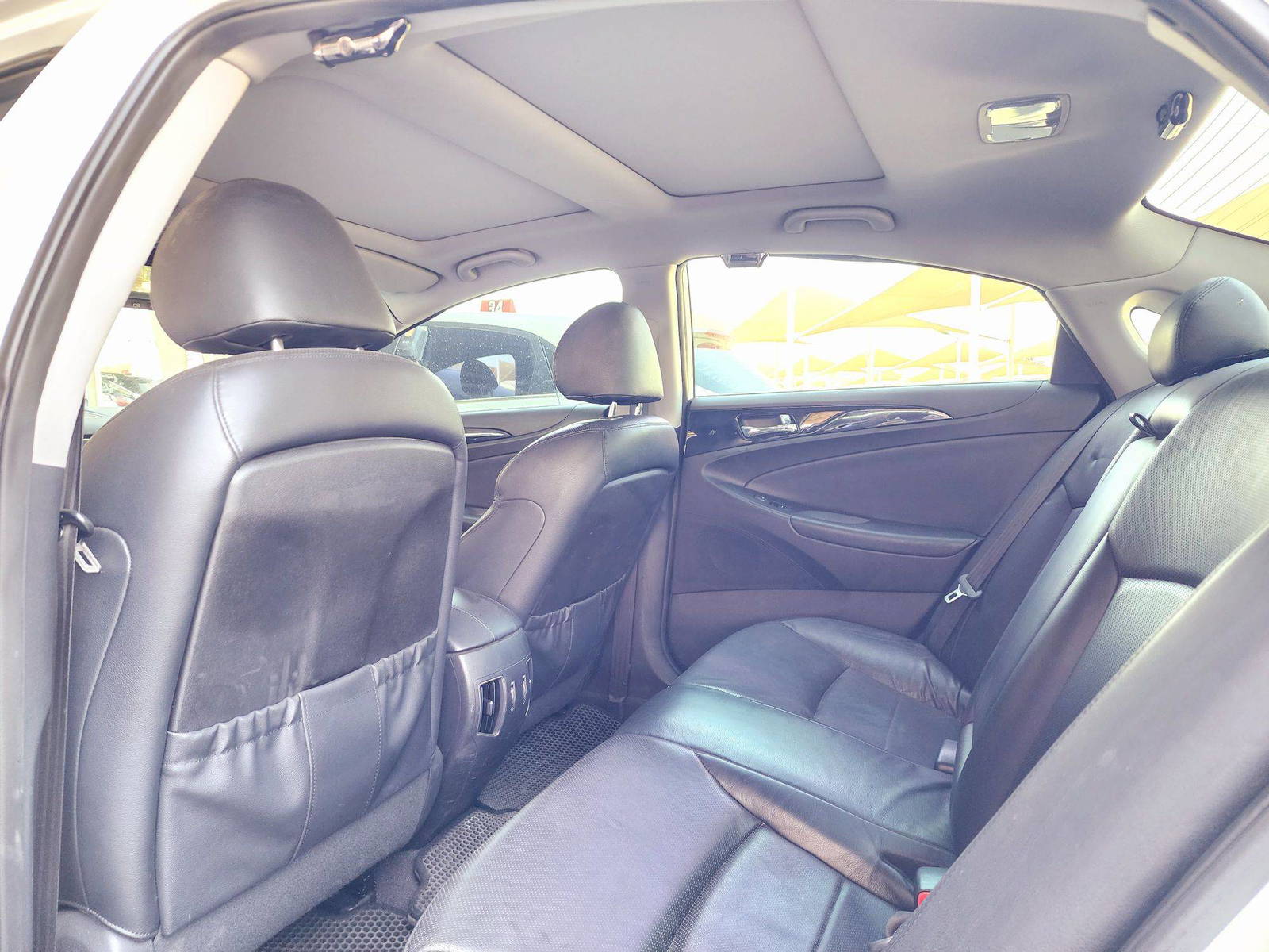 2010 HYUNDAI SONATA — 127988 KM — Lot AA116103 — Souq - Marhaba Auctions Used Cars - Image 6