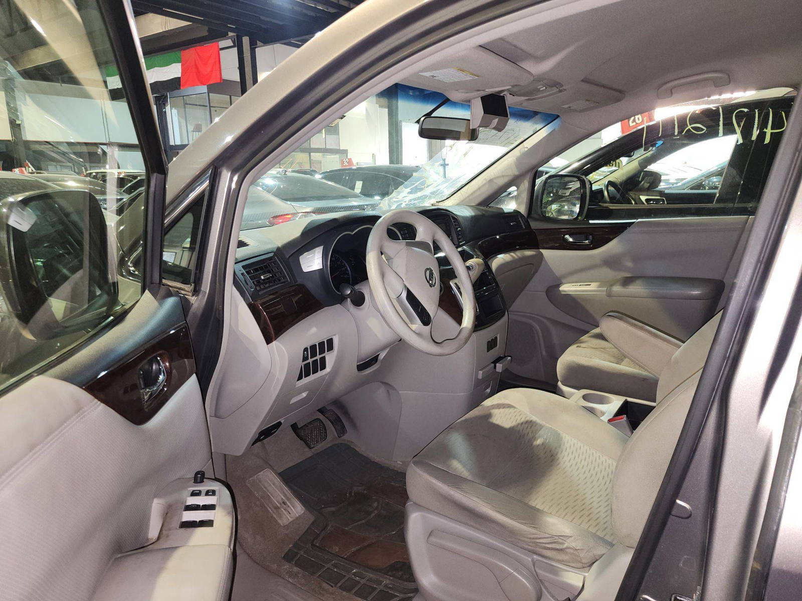 2016 NISSAN QUEST — 181445 Miles — Lot 9156139 — Al Quoz - Marhaba Auctions Used Cars - Image 10