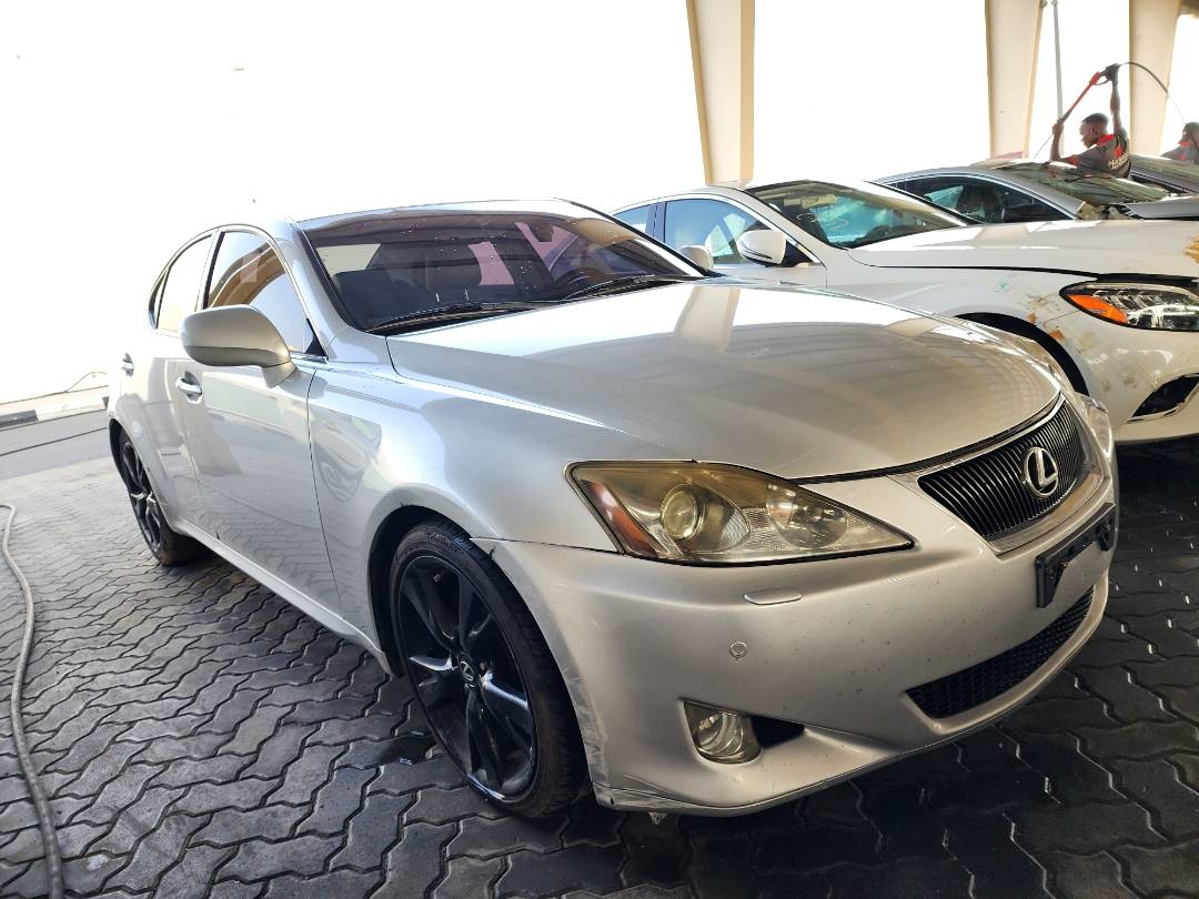 2006 LEXUS IS 250 — 198373 KM — Lot 7967 — Main - Marhaba Auctions Used Cars - Image 4
