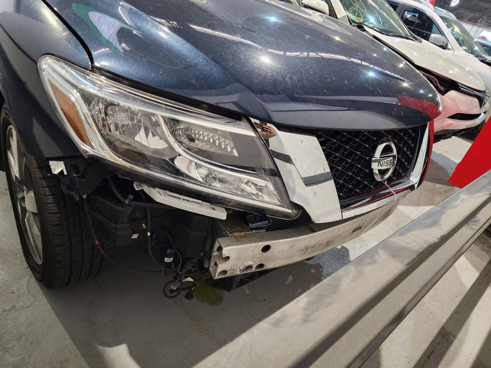 2014 NISSAN PATHFINDER — 192130 Miles — Lot 40507861 — Al Quoz - Marhaba Auctions Used Cars - Image 5