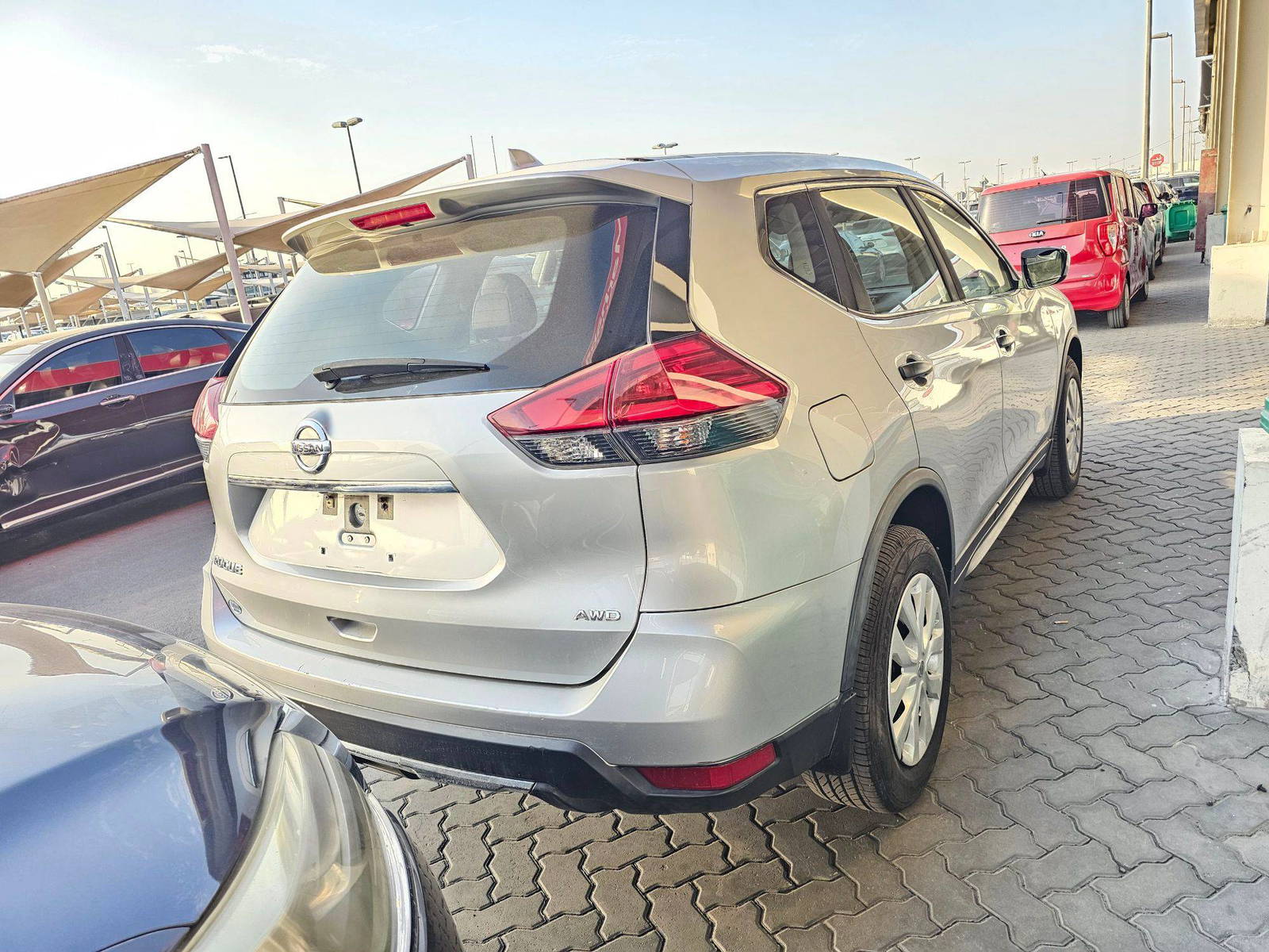 NISSAN ROGUE 2017 - Marhaba Auction Used Cars - Image 3