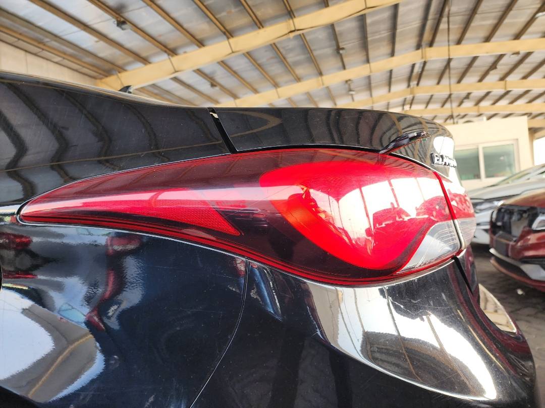 2014 HYUNDAI ELANTRA — 106786 KM — Lot 469014 — Souq - Marhaba Auctions Used Cars - Image 11