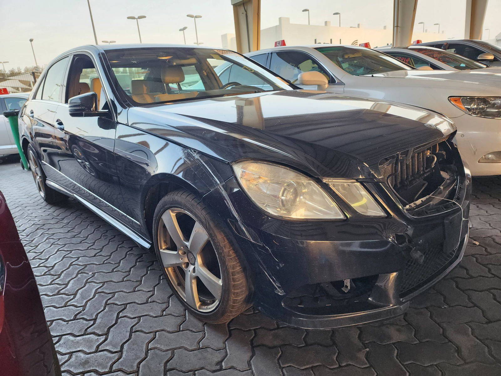 2010 MERCEDES BENZ E 350 — 181633 Miles — Lot 52928994 — Souq - Marhaba Auctions Used Cars - Image 7