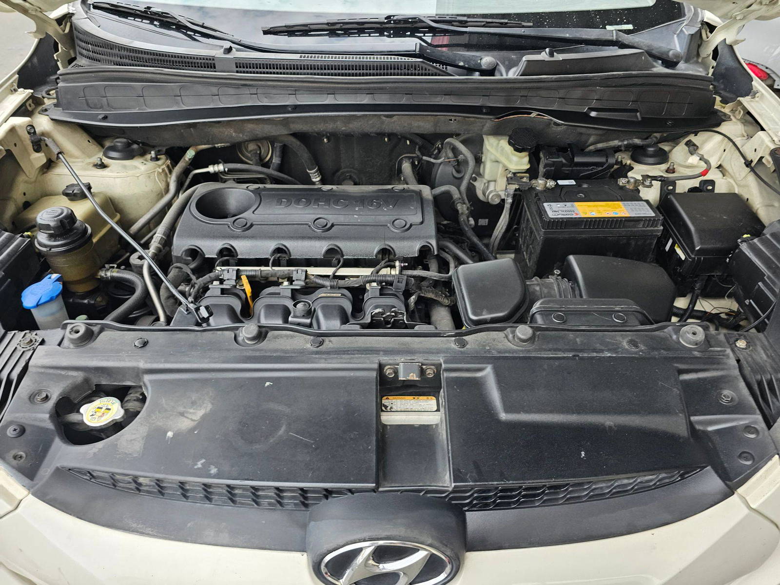 2011 HYUNDAI TUCSON — 241902 KM — Lot 217328 — Souq - Marhaba Auctions Used Cars - Image 11
