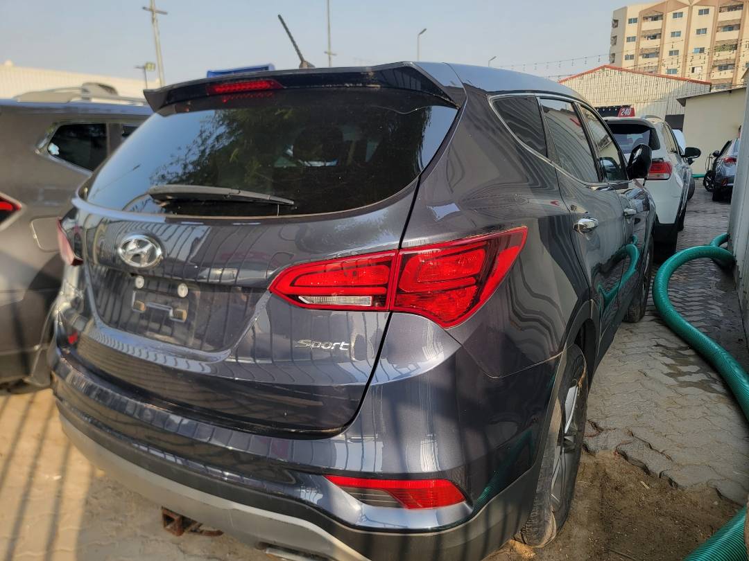 2018 HYUNDAI SANTA FE SPORT — 55418 Miles — Lot 2JH061655 — Souq - Marhaba Auctions Used Cars - Image 3