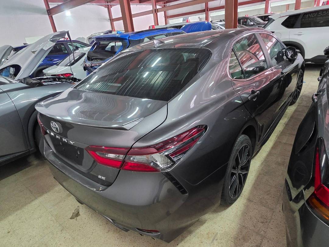 TOYOTA CAMRY