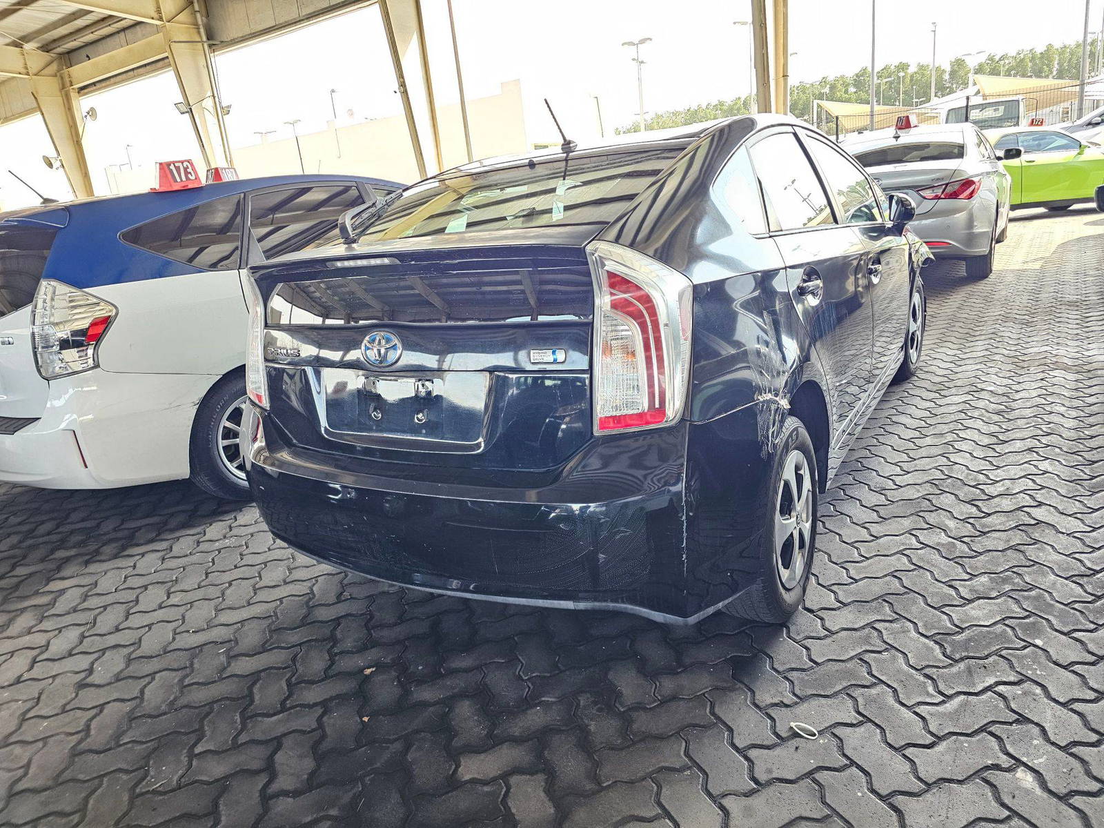 2014 TOYOTA PRIUS — 210527 Miles — Lot E0381341 — Souq - Marhaba Auctions Used Cars - Image 3