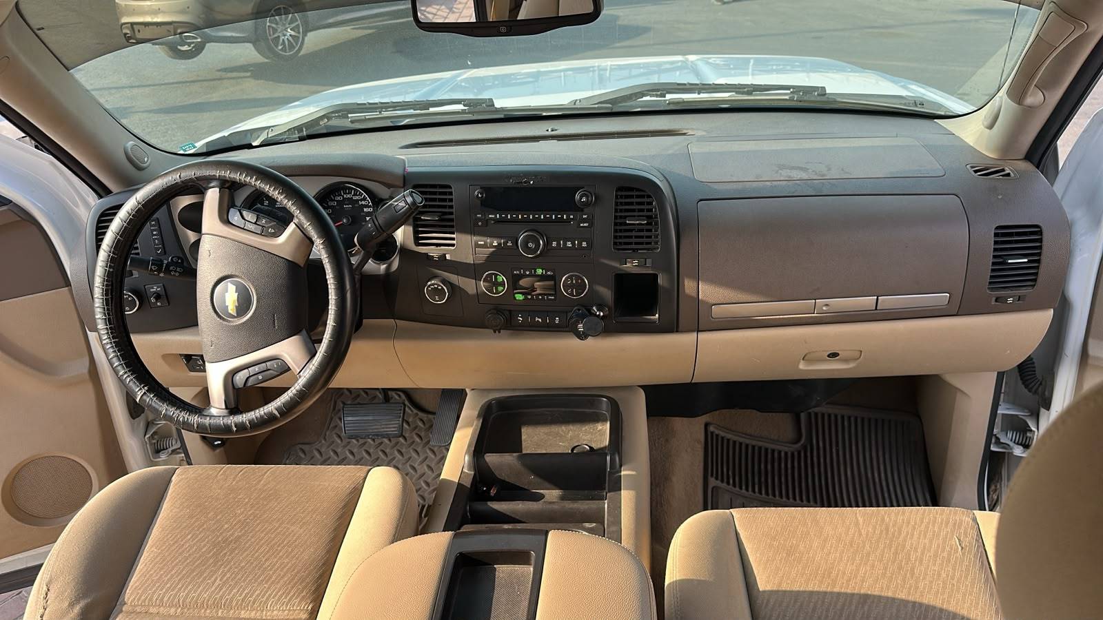 2013 CHEVROLET SILVERADO — 230262 KM — Lot DG230056 — Souq - Marhaba Auctions Used Cars - Image 8