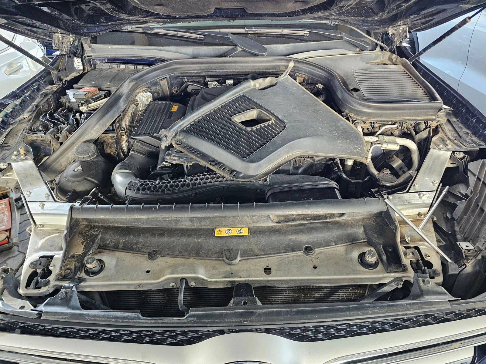 2019 MERCEDES BENZ GLC-300 — 88702 Miles — Lot B0KV158601 — Souq - Marhaba Auctions Used Cars - Image 10