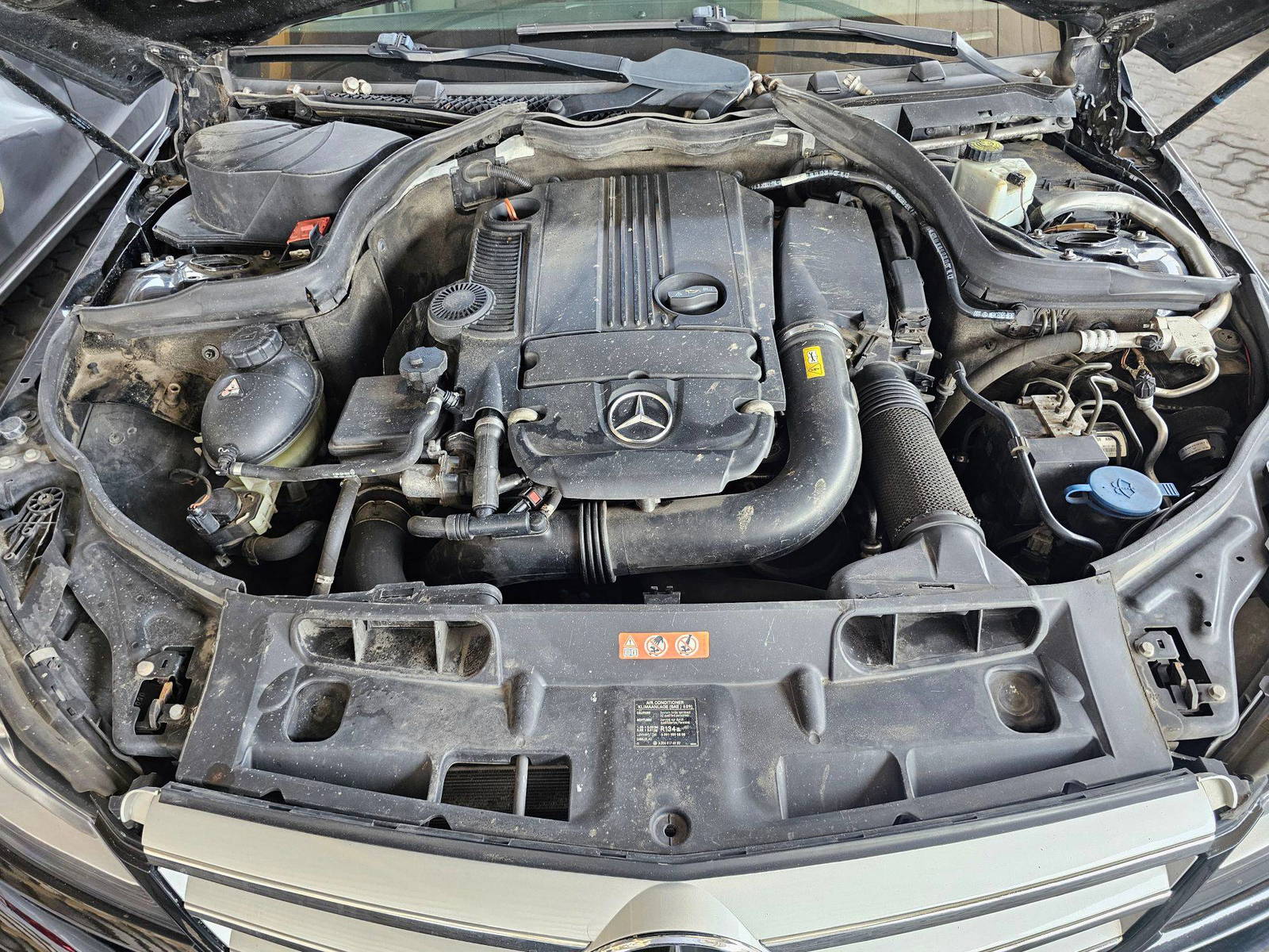 2012 MERCEDES BENZ C-250 — 165486 Miles — Lot HB1CA629328 — Souq - Marhaba Auctions Used Cars - Image 10