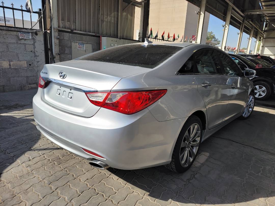 2011 HYUNDAI SONATA — 161736 Miles — Lot 3BH138019 — Main - Marhaba Auctions Used Cars - Image 4