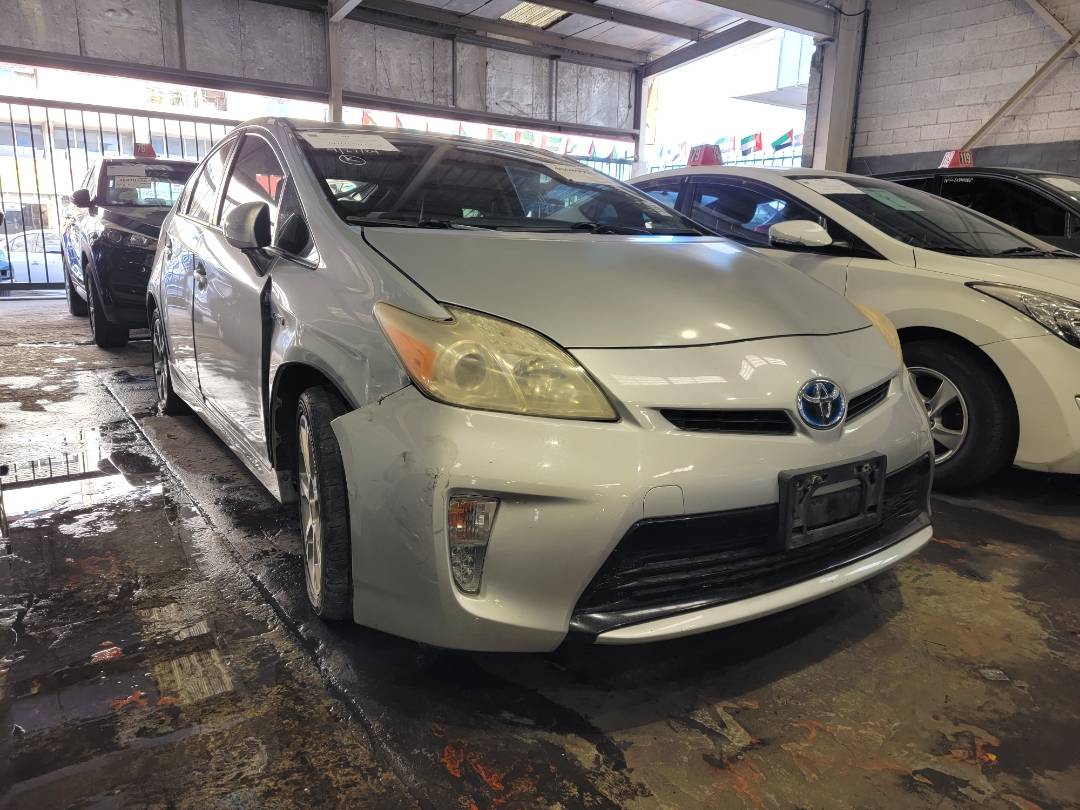 2013 TOYOTA PRIUS — 265124 Miles — Lot 2D5686513 — Main - Marhaba Auctions Used Cars - Image 4