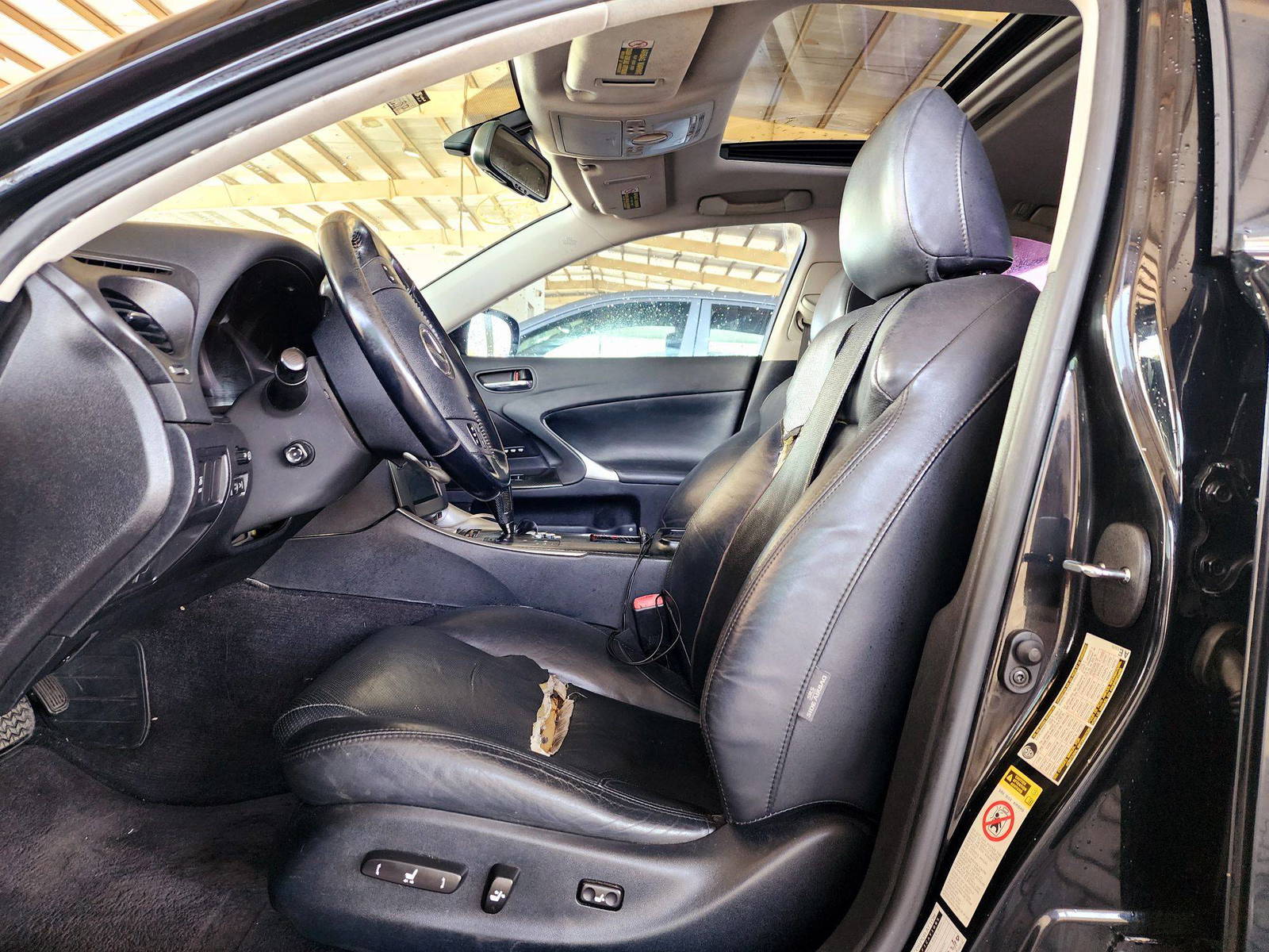 2007 LEXUS IS-350 — 206611 Miles — Lot 125487 — Souq - Marhaba Auctions Used Cars - Image 9