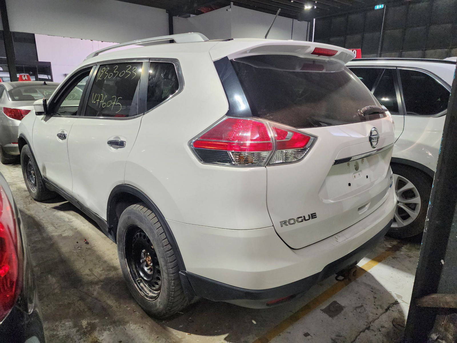 2014 NISSAN ROGUE — 233554 KM — Lot C776075 — Al Quoz - Marhaba Auctions Used Cars - Image 6