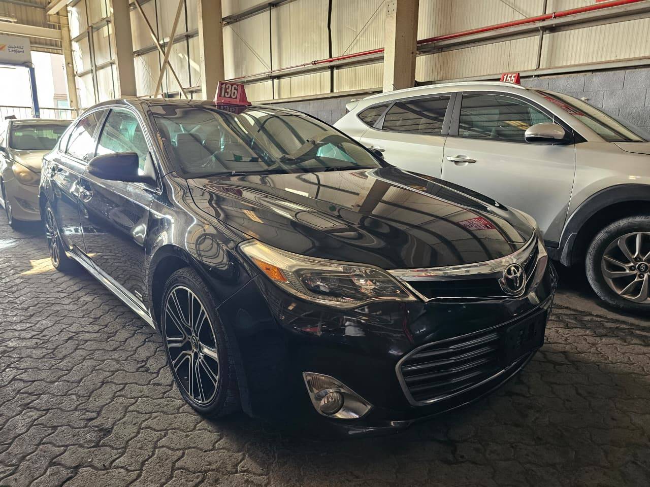 Toyota Avalon 2015 view 2