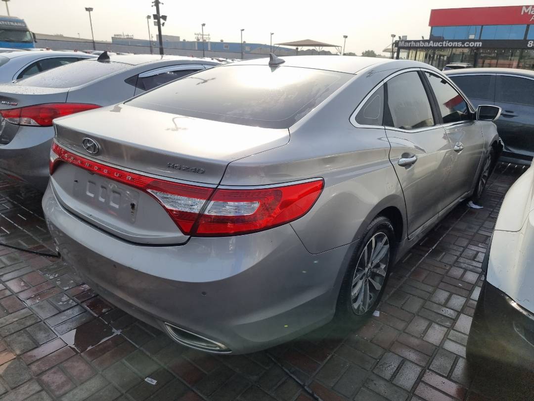 2011 HYUNDAI GRANDEUR — 114752 KM — Lot 125487 — Souq - Marhaba Auctions Used Cars - Image 3