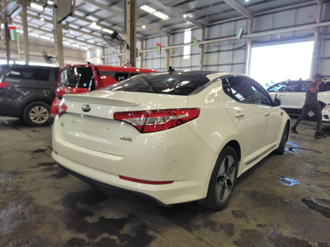 2013 KIA K5 — 211802 KM — Lot 041941 — Main - Marhaba Auctions Used Cars - Image 3