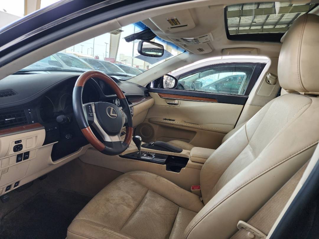 2013 LEXUS ES 300H — 105229 Miles — Lot 38390015 — Souq - Marhaba Auctions Used Cars - Image 6