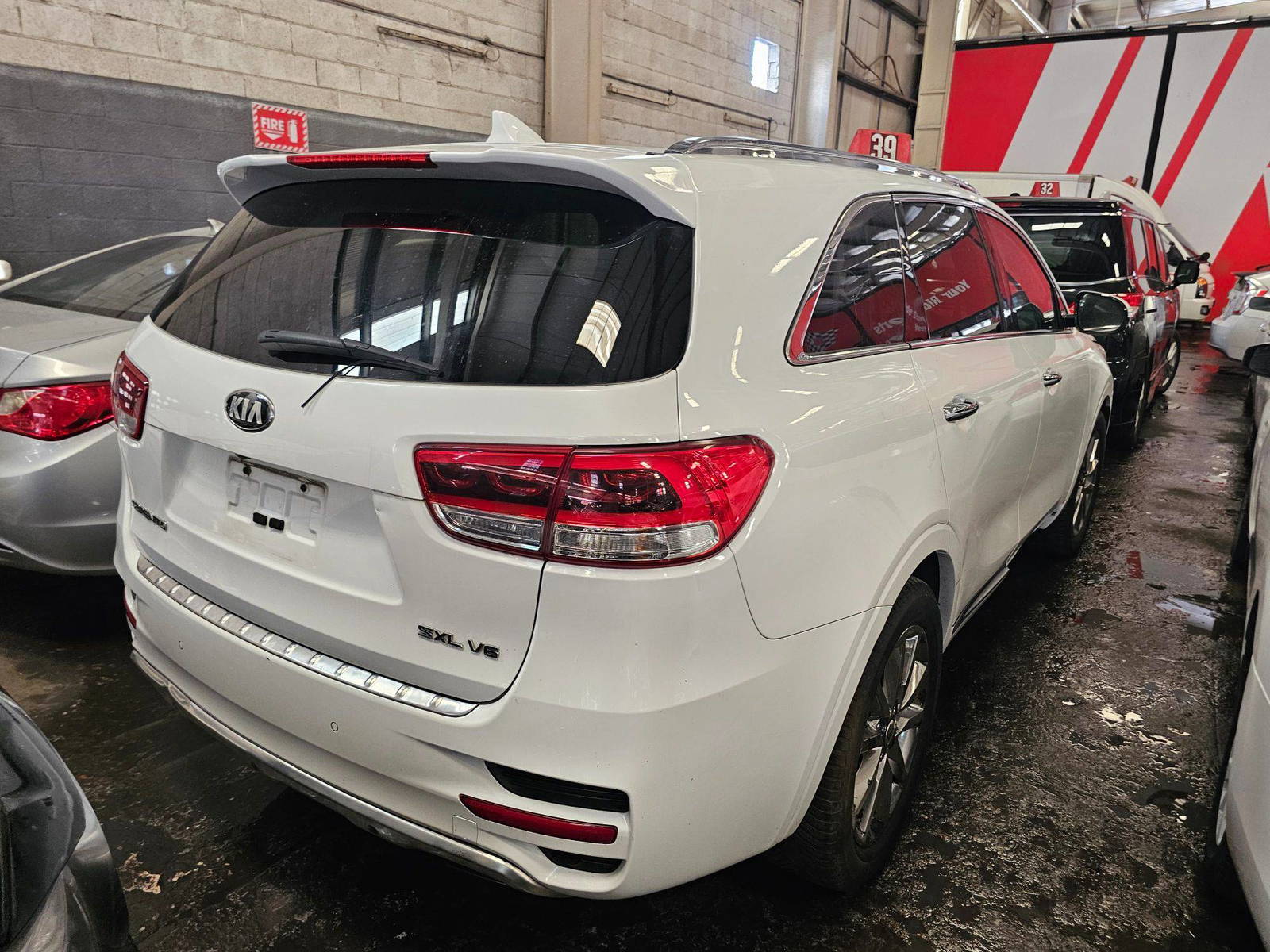 2016 KIA SORENTO — 159043 Miles — Lot 43791302 — Souq - Marhaba Auctions Used Cars - Image 6
