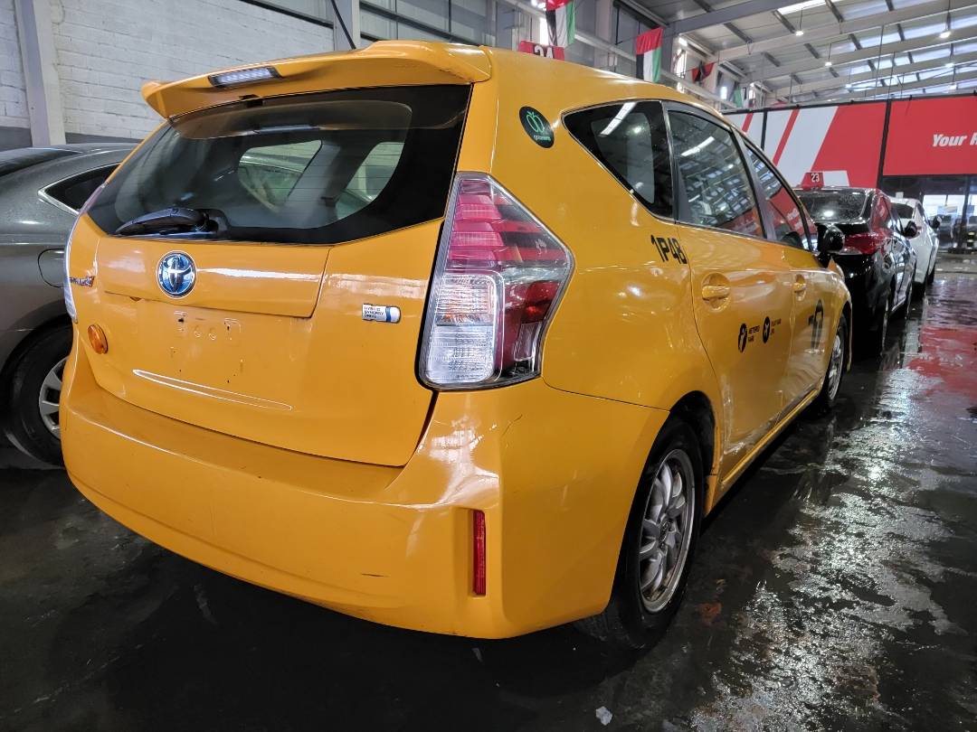 2016 TOYOTA PRIUS V — 329428 Miles — Lot 3EU6GJ046829 — Main - Marhaba Auctions Used Cars - Image 4