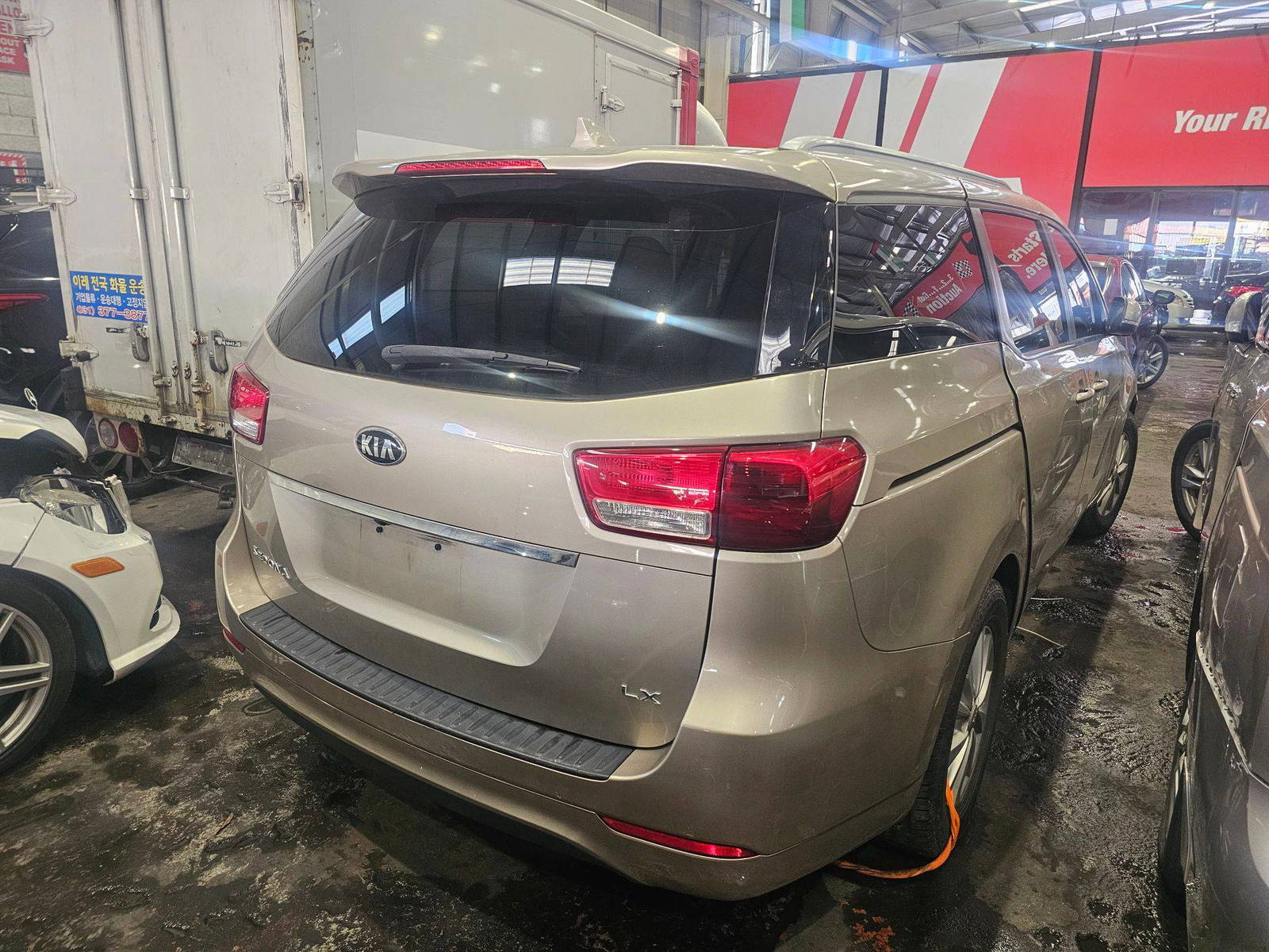 2016 KIA SEDONA — 125643 Miles — Lot G6124983 — Main - Marhaba Auctions Used Cars - Image 6