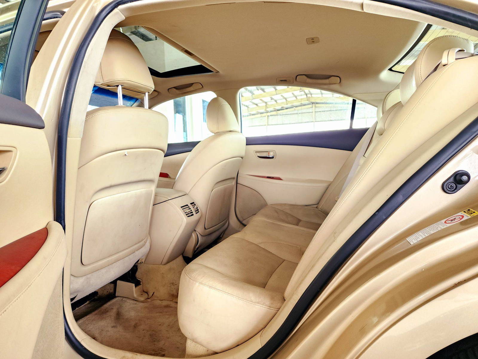 2008 LEXUS ES 350 — 222397 Miles — Lot 209751 — Souq - Marhaba Auctions Used Cars - Image 6